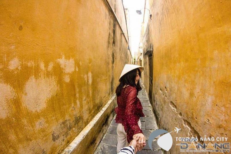 Hội An luôn là điểm đến yêu thích của du khách đến Việt Nam. Hãy sống ảo tại thành phố cổ Hội An để lưu giữ những khoảnh khắc đáng nhớ với những con đường đầy màu sắc và đẹp như tranh vẽ.