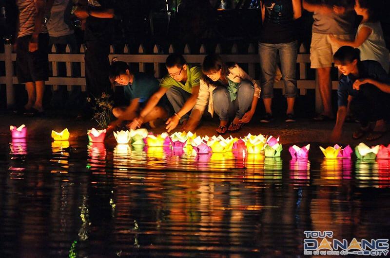 Hoạt động truyền thống ở hội quán Quảng Đông