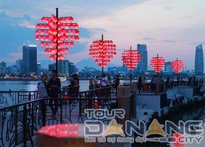 Cây cầu tình yêu về đêm