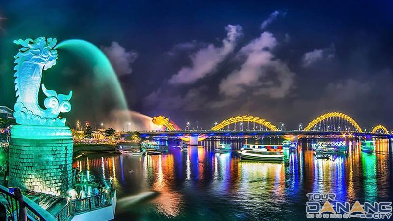 Ngắm cảnh đẹp Đà Nẵng về đêm trên Cầu rồng