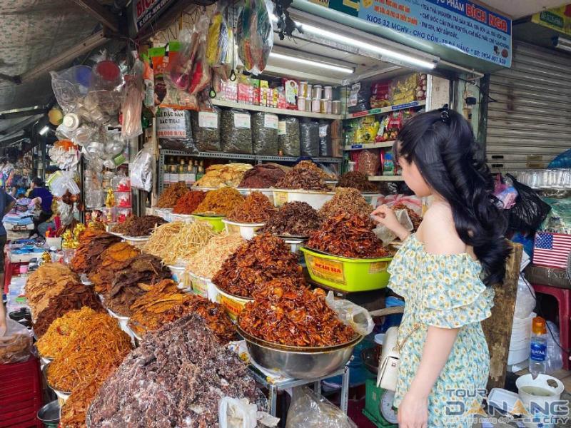 Khám phá chợ Cồn Đà Nẵng mua gì làm quà biếu?