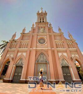 Nhà thờ Con Gà nổi tiếng nhất Đà Nẵng