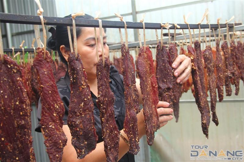 Thịt trâu gác bếp Điện Biên bảo quản