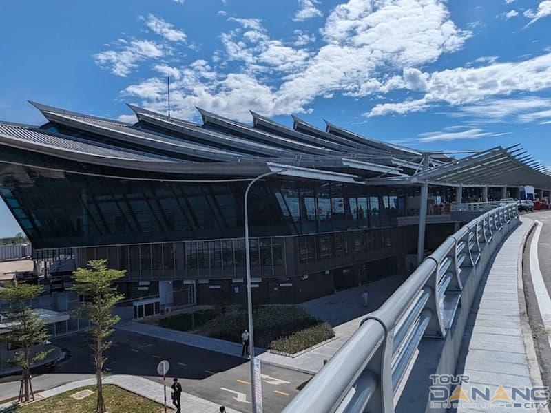 Quá trình xây dựng sân bay Huế