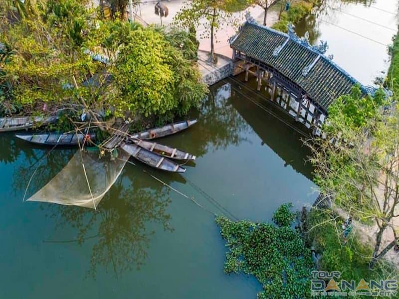 Nét đẹp cổ kính hơn 240 năm tuổi của cây Cầu ngói Huế